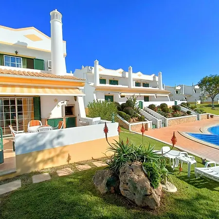 Casa Estrela Do Mar, 2 Quartos, De Sao Rafael, By Algarve Holidays Holiday home Albufeira