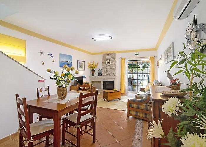Casa Estrela Do Mar, 2 Quartos, De Sao Rafael, By Algarve Holidays Holiday home Albufeira